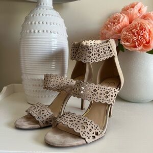 EUC Size 9 Jessica Simpson Heels with Zip closure